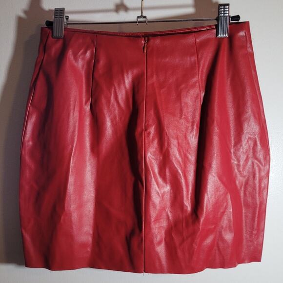 Red PU Leather Mini Skirt XS Biker Baddie Zipper Pockets Whimsygoth Punk Retro - Picture 2 of 9